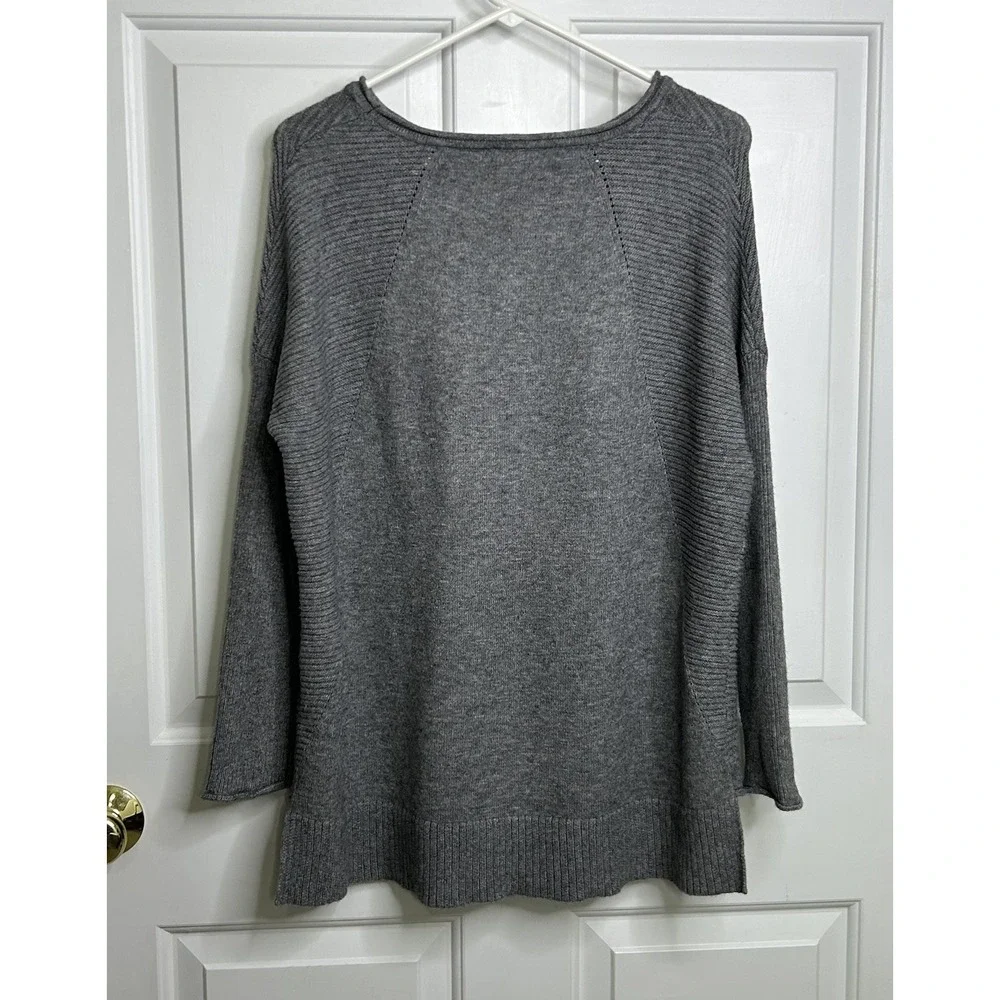 Metric Sweater Womens Medium Gray Round Neck 3/4 Sleeve Viscose High Low Style